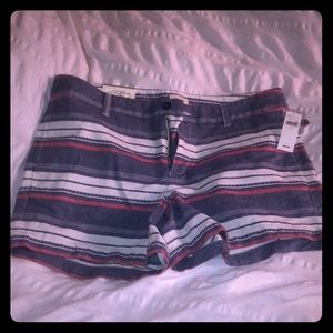Gap 4” Shorts